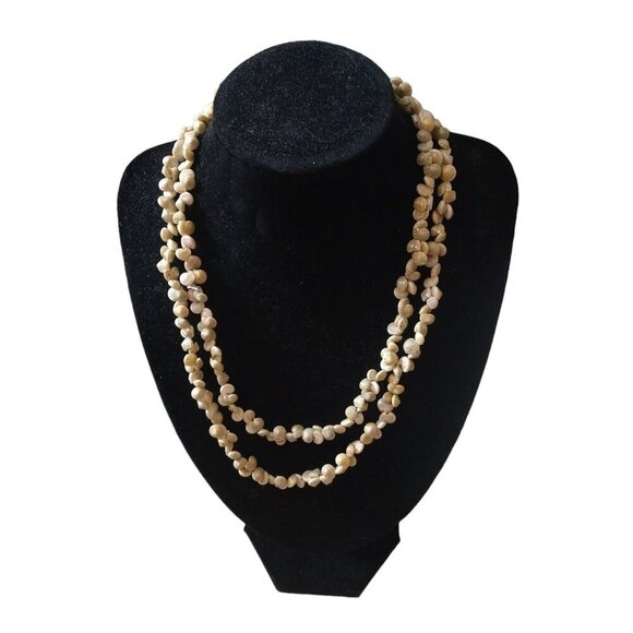 21" Single Strand Umbonium Beige Seashell Necklace Boho Beach J66 - Picture 1 of 4